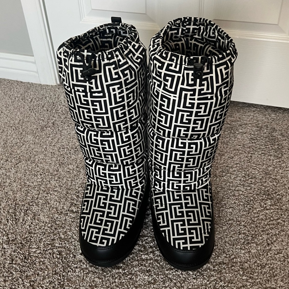Balmain snow boots / moon boots